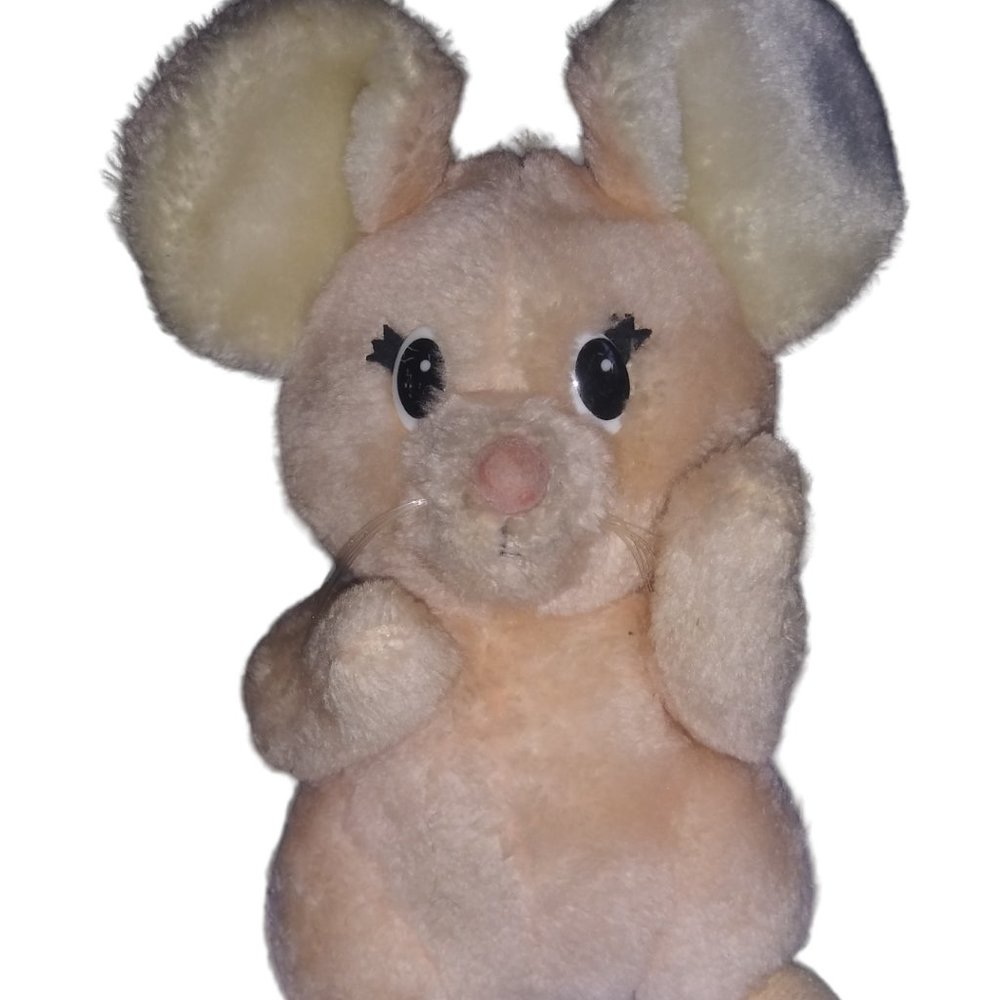 Vintage  Dankin Pink Mouse Stuffed Animal Wide Eyed Plush Shake/Squeak Toy 1983